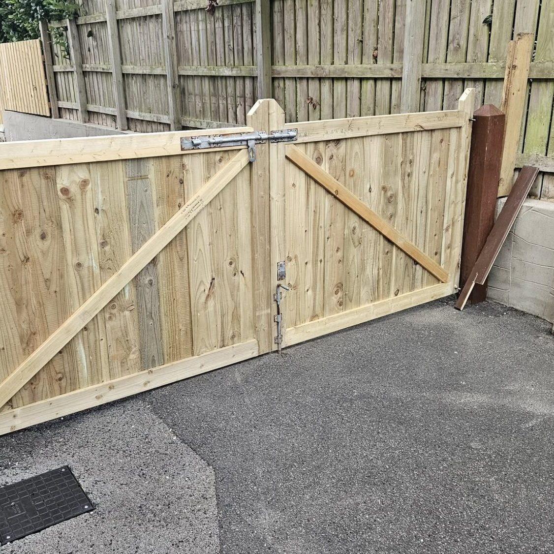 Fencing maintenance & Services